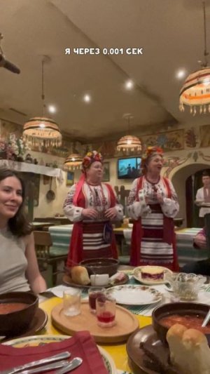 Обычно туристы в Петербурге идут смотреть мосты, дворцы, музеи…

А мы в ресторан русской кухни!