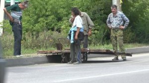 алкаши прут воротину
