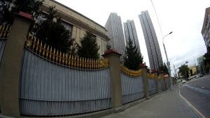 высокое здание в москве