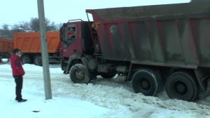 ивека застряла и камаз