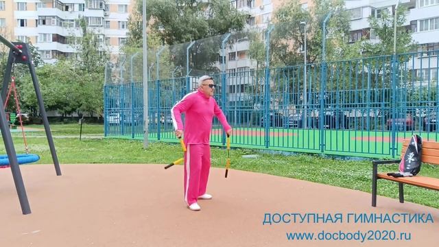 Разминка с тренировочными нунчаку (10)