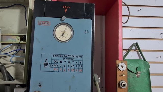 SUZUKI DF9.9B работает на одном цилиндре. Проверяем свечи смотреть онлайн