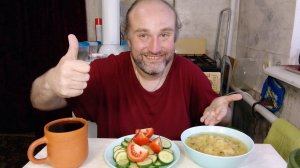 на обед необычные щи. Рыжуля нарисовался. мукбанг. обжор. еда на камеру. диета. шизофрения.