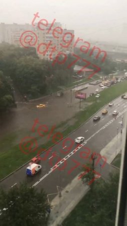 Москва. Пролетарский проспект, возле метро Кантемировская