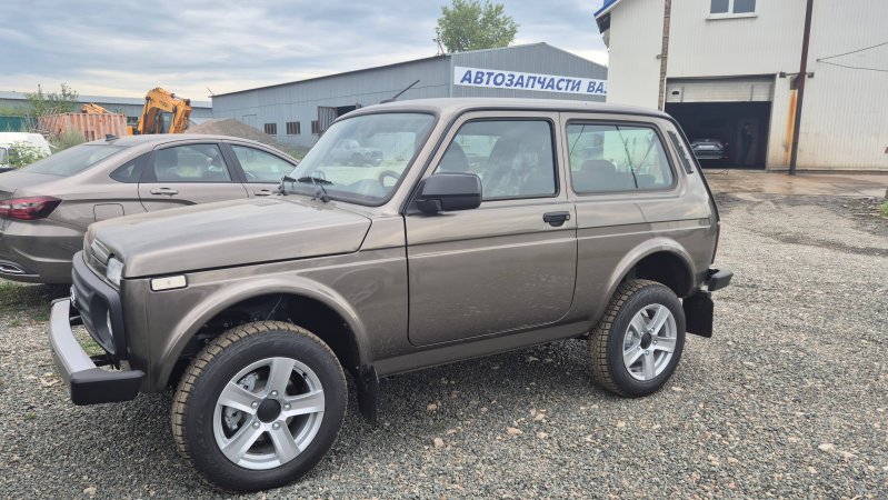 ЛЕГЕНДА со скидкой 100 000, настоящий полный привод в пределах миллиона #lada #niva