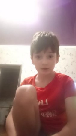 этот котэ всех бесит