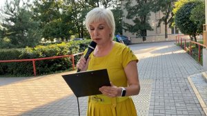 Областная акция «Читаем про любовь» посвящена Дню семьи, любви и верности. Читает Марина Французова