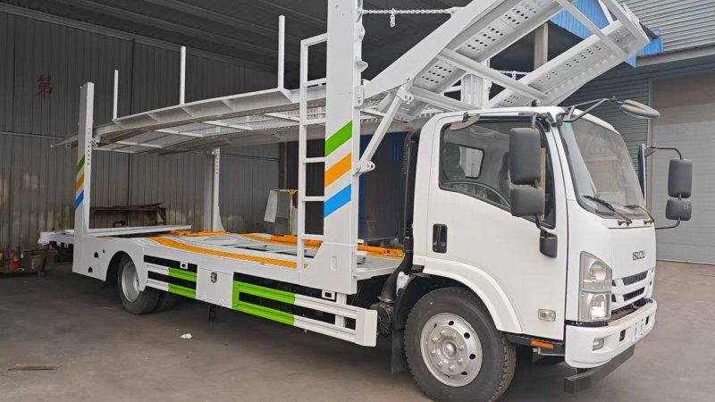 Автовоз Isuzu Elf на 4 авто