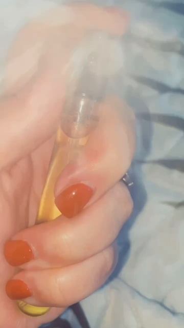 Наталия, наша покупательница, поделилась видео отзывом и своим мнением о Tom Ford Tobacco Vanille смотреть онлайн