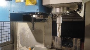 ЧПУ смена инструмента фрезерный Матсура