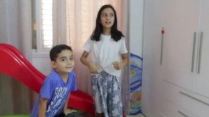 تركنا بيتنا وودعنا أهلنا بسبب ...... تالين بكت كتير