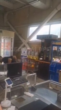 Владивосток. В одном из магазинов сети "Светофор" инородцы устроили драку с местными жителями !!!