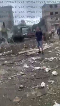 Разрушенное после прилета здание в Дарницком районе Киева !!!
