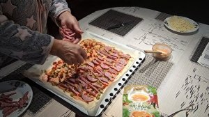 Наивкуснейшая пицца для внучки.