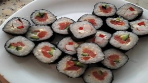 Кручу Верчу Вкусную Свечу с ЛОСОСЕМ #рецептроллысуши