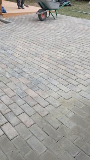 Укладка тротуарной плитки