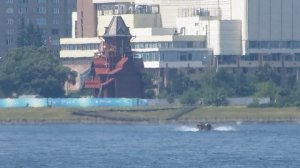 6.7.2025г Енисей- виды в даль лодка и  береговая линия левый берег Красноярска MVI_7660
