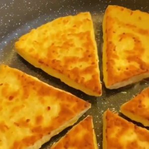 СЫРНЫЕ ТРЕУГОЛЬНИКИ