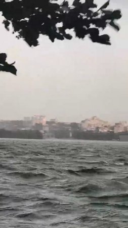 Вчера на Воронеж обрушился ливень. Опять. Город поплыл. 💦🫢