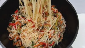 Салат фунчоза с мясом. Простой, пошаговый рецепт.