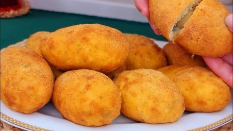 КУРИНЫЕ КОТЛЕТЫ. Вкусные и сочные КОТЛЕТЫ ИЗ КУРИНОГО ФАРША на сковороде. ПРОСТО ПАЛЬЧИКИ ОБЛИЖЕШЬ!