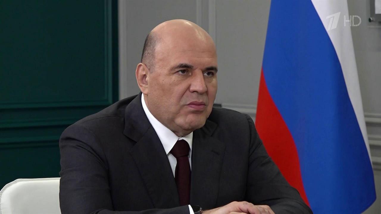 Михаил Мишустин в Благовещенске посетил строящийся терминал аэропорта