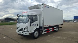 Isuzu Elf 11 995 кг. с ХОУ Thermo King RV-1200S