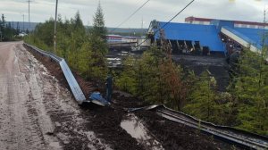 Вахтовый автобус рухнул в обрыв с высоты  в Якутии  погибли 14 человек