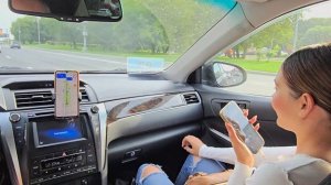 Настя дает интервью на ходу для Беларуси