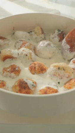 🍲 Куриные фрикадельки с рикоттой в сливочном соусе
#обеды #ужины #горячее