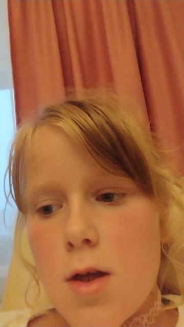 извини не могу смотреть онлайн