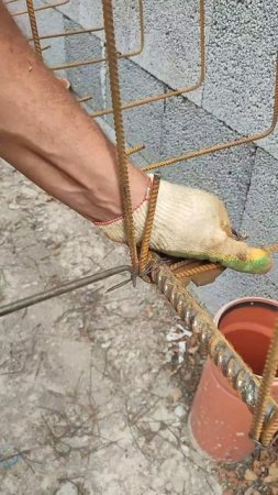 Вязка каркаса из арматуры/ Строительство #construction #стройка #монолит