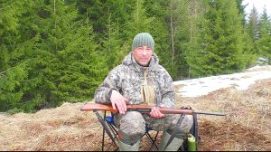 МЕДВЕДЬ ВСЁ ВЫГРЕБ ИЗ БОЧКИ / СЛЕДЫ ОГРОМНЫЕ НА СНЕГУ / ВСЁ ПО НОВОЙ ПРИШЛОСЬ СКЛАДЫВАТЬ.