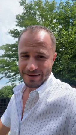 🔴 Andoni fumeaza earba si trage pe nas sare...