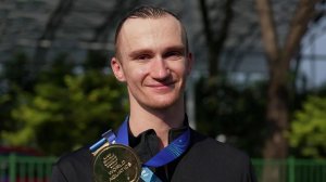 Александр Мальцев завоевал свое второе золото в Сингапуре, а наш женский дуэт получил бронзу.
