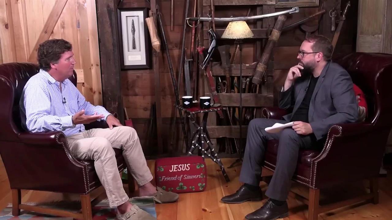 Такер Карлсон назвал смехотворной веру европейцев в возможность нападения России на страны НАТО