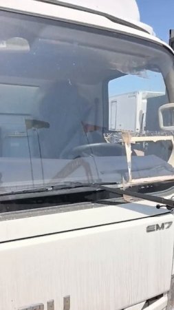 Isuzu Elf промтоварный фургон и гидроборт
