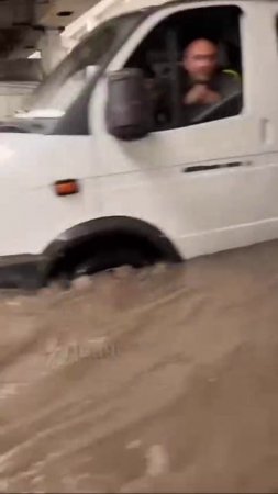 Москву после ливня топит не хуже Воронежа.