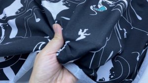 Трикотаж  белого  цвета с принтом черные пантеры 38302