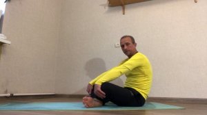 Одно упражнение, снимающее напряжение в поясничном отделе