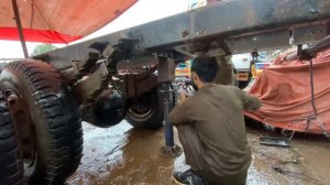 Пакистанские мастера - переделка старого nissan-а в современный пакистанский грузовик самосвал