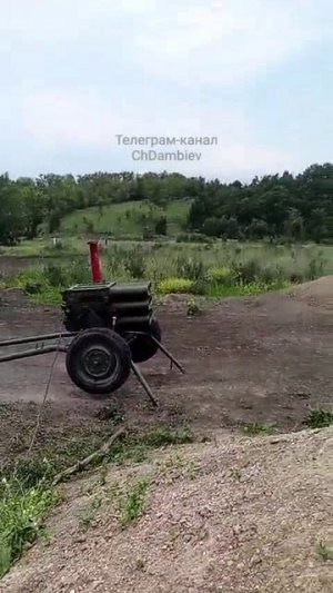 Наши бойцы на полигоне проводят стрельбы из северокорейской буксируемой 107-мм РСЗО «Type-75» !!!