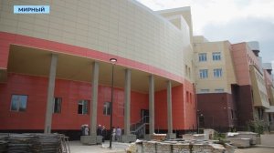 Глава Якутии поручил увеличить количество строителей Дворца детства