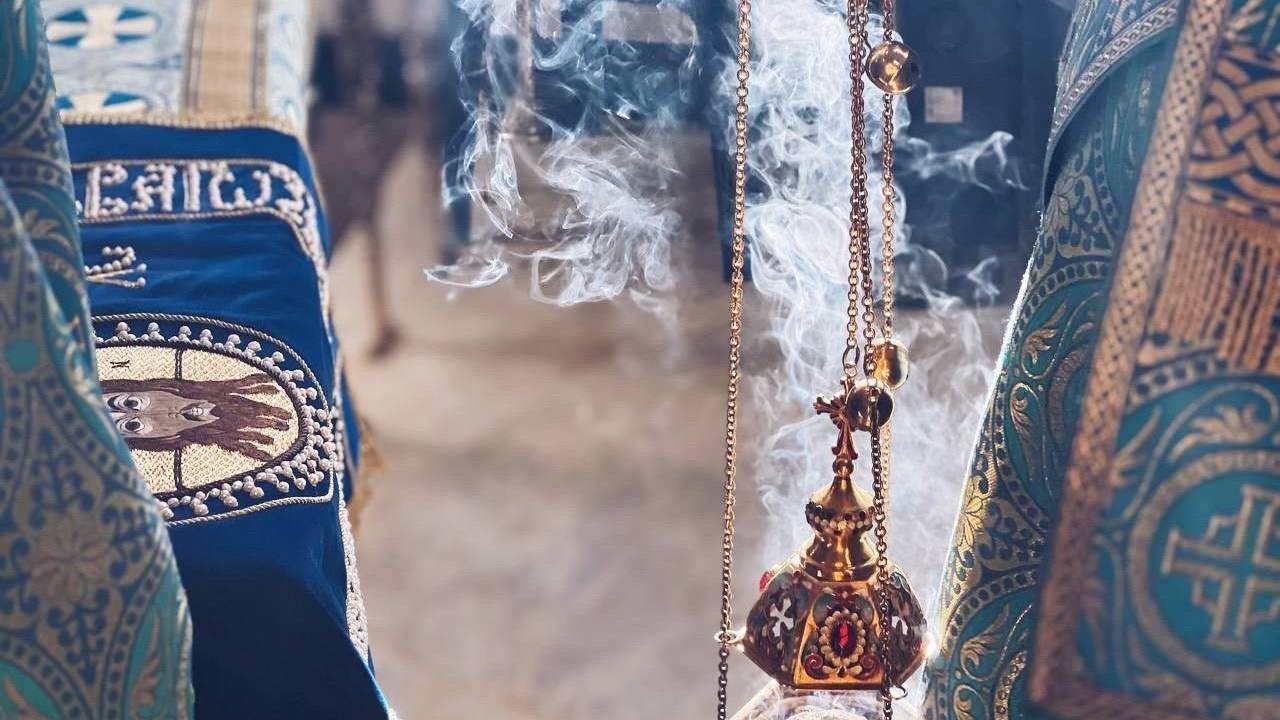 Божественная Литургия. Явление иконы Пресвятой Богородицы во граде Казани. смотреть онлайн