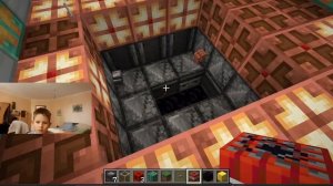 Взрываю в майнкрафт 1-ю турбину реактора