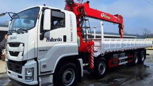 Isuzu Giga 8×4 с КМУ UNIC-URV1204