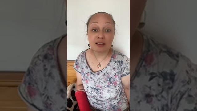 На меня в детстве падали тараканы #детскаятравма