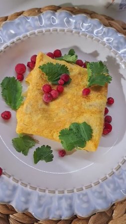 Омлет с грибами, творожным сыром и моцареллой! Это очень вкусно!😋😋😋