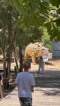 Крым Евпатория парк Анкилозавр.