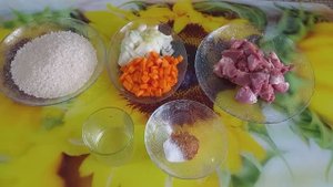 Плов или рисовая каша.